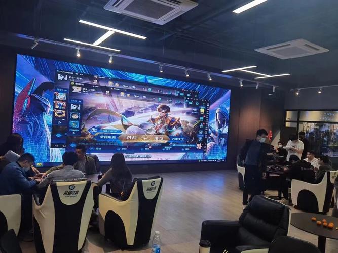 巴萨5-0伯尔尼年轻人，莱万双响，拉菲尼亚、伊尼戈传射